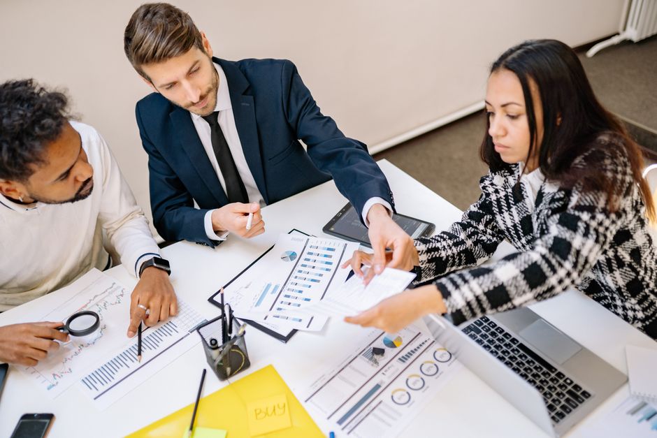 What Is a Good SEO ROI? Benchmarks for UK Service Businesses